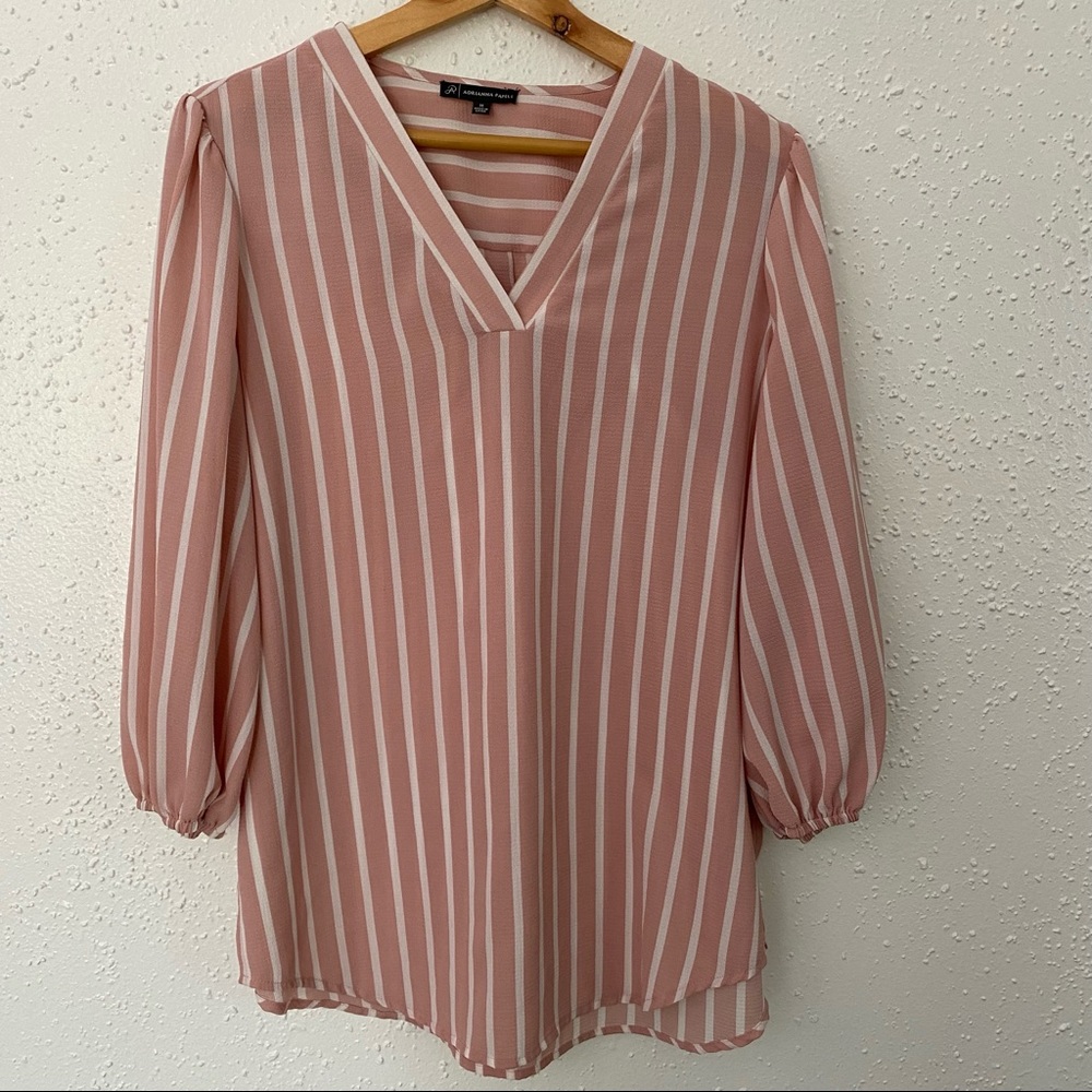 ADRIANNA PAPELL | pink striped. | top | blouse | 3/4 sleeve | v neck | medium